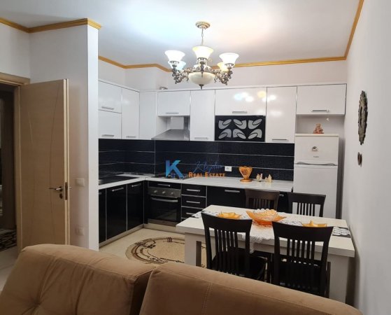 Tirane, jap me qera apartament 1+1+Ballkon Kati 3, 60 m² (Don Bosko)