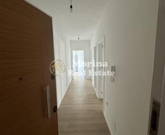 Tirane, jepet me qera apartament 2+1 Kati 4, 105 m² 500 € (Xhamllik)