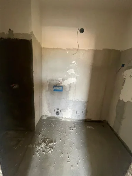 Tirane, shitet apartament 2+1+Ballkon Kati 2, 115 m² 201.250 € (Ish Fusha e Aviacionit)