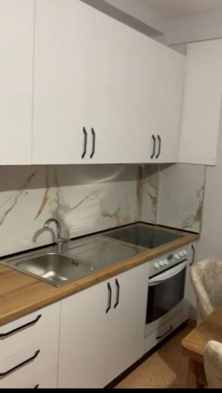 Tirane, jepet me qera apartament 1+1+Ballkon Kati 3, 89 m² 500 € (DON BOSKO)