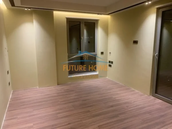 Tirane, jepet me qera ambjent biznesi Kati 7, 125 m² 1.800 € (Rruga e Kavajes)