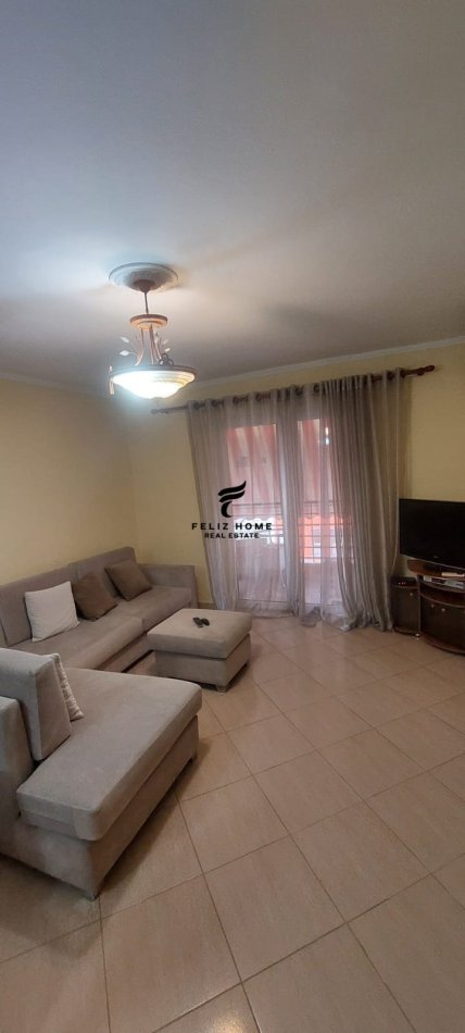Tirane, jepet me qera apartament 1+1 Kati 6, 71 m² 500 € (RRUGA JORDAN MISJA)