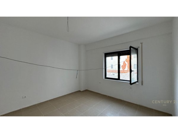 Tirane, shes apartament 3+1+2+Ballkon , 149 m² 256.000 € (Kodra e Diellit)