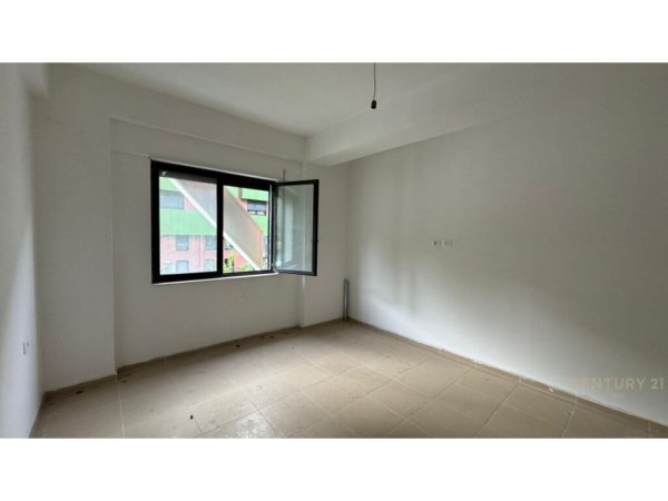 Tirane, shes apartament 3+1+2+Ballkon , 149 m² 256.000 € (Kodra e Diellit)
