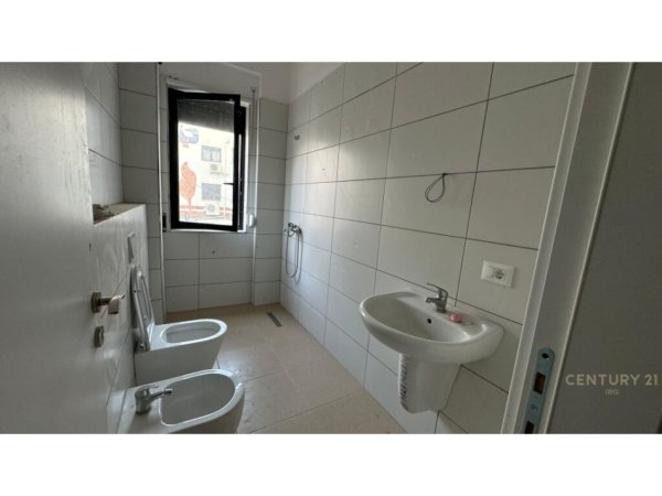 Tirane, shes apartament 3+1+2+Ballkon , 149 m² 256.000 € (Kodra e Diellit)