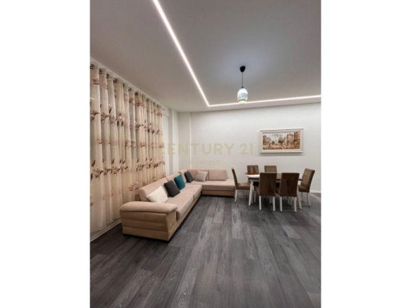 Tirane, jap me qera apartament 1+1 , 68 m² 480 € (Liqeni i Thatë)