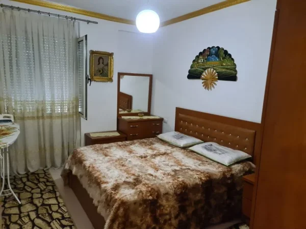 Tirane, jepet me qera apartament 1+1+Ballkon Kati 4, 67 m² 450 € (don bosko prane shkolles don bosko)