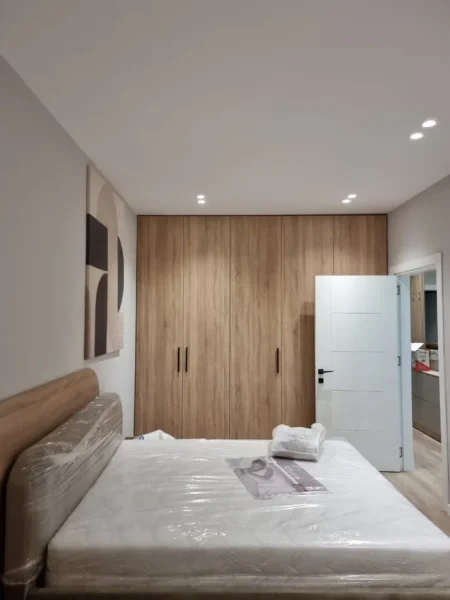 Tirane, Apartament 1+1 per qira Kati 9, 79 m² 500 € (Astir)