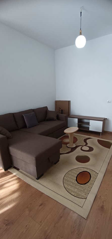 Tirane, jepet me qera apartament 1+1+Ballkon Kati 7, 65 m² 500 € (kryqezimi i farmacise 10 , (Rruga e dibres))