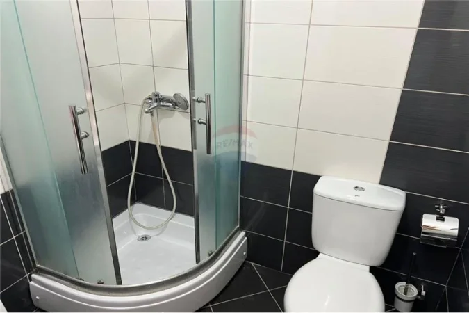 Tirane, jepet me qera apartament 2+1 Kati 3, 83 m² 500 € (Rruga Millosh Shutku - Ali Demi,)