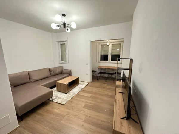 Tirane, shitet apartament 1+1+Aneks Kati 9, 52 m² 70.000 € (Astir Vila L)