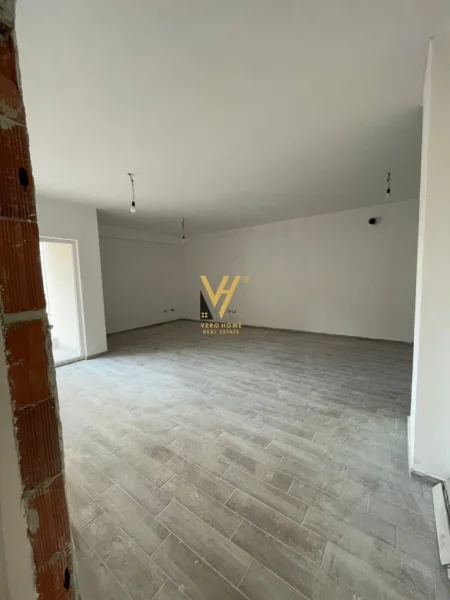 Tirane, shitet apartament 2+1+Ballkon Kati 2, 123 m² 179.400 € (LAPRAKE)