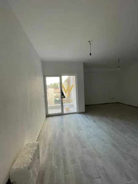 Tirane, shitet apartament 2+1+Ballkon Kati 2, 123 m² 179.400 € (LAPRAKE)
