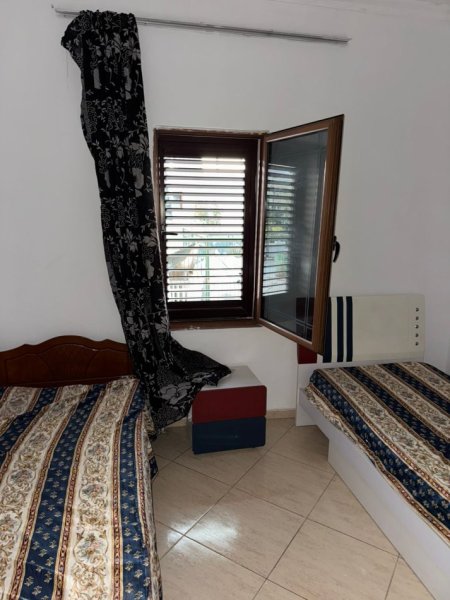 Tirane, jepet me qera apartament 2+1+Ballkon Kati 4, 100 m² 450 € (don bosko prane xhamise)