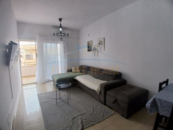 Durres, jepet me qera apartament 1+1 Kati 4, 65 m² 330 € (Plazh-Ilira , Durres)