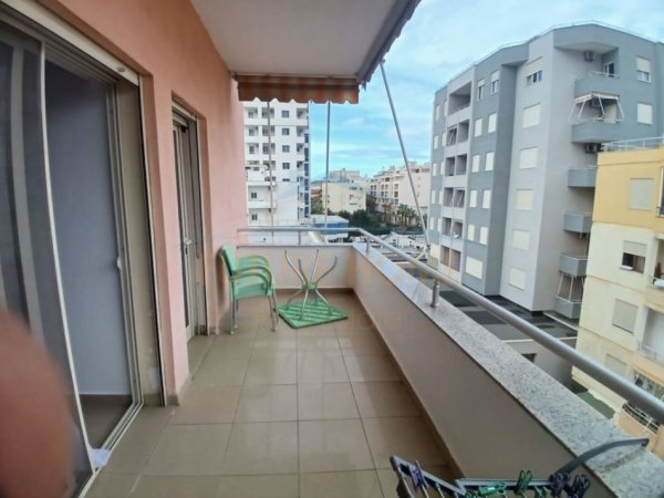 Durres, jepet me qera apartament 1+1 Kati 4, 65 m² 330 € (Plazh-Ilira , Durres)