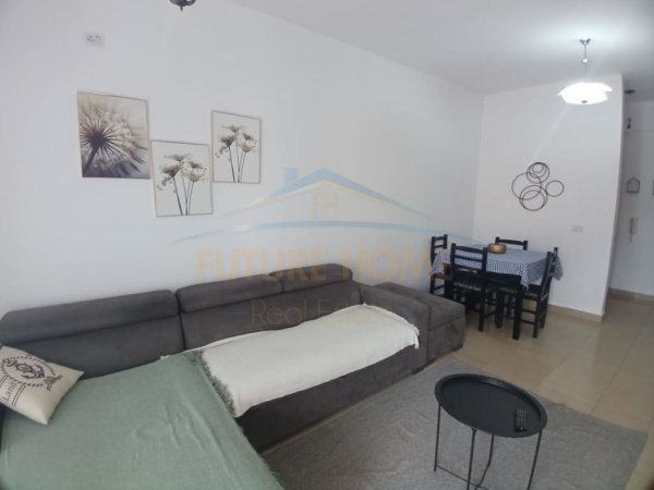 Durres, jepet me qera apartament 1+1 Kati 4, 65 m² 330 € (Plazh-Ilira , Durres)