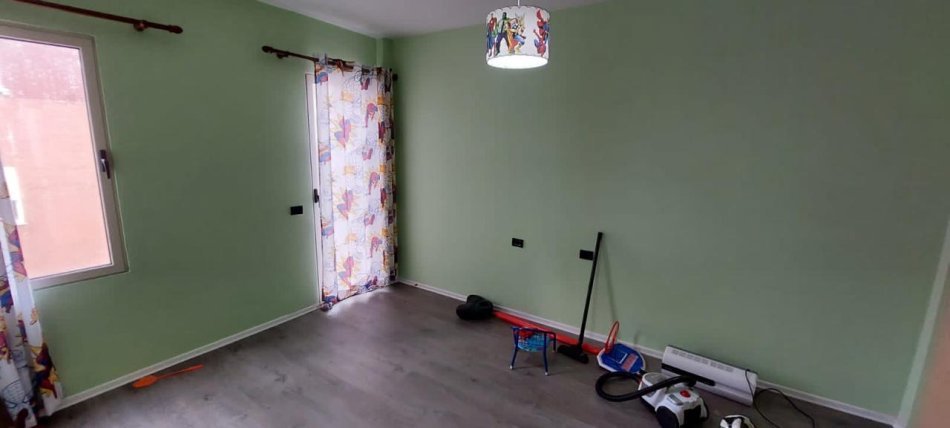 Tirane, jepet me qera apartament 2+1+Ballkon Kati 7, 140 m² 550 € (liqeni i thate , rruga hamndi sina ,mbi kapiten mir zoti)