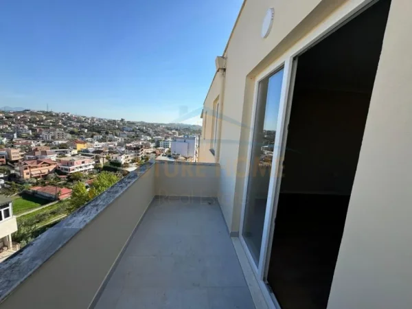 Durres, shitet garsonier 1+1 Kati 10, 52 m² 65.000 € (0696044405 Shitet, Garsoniere, Plazh-Hekurudha,Durres)