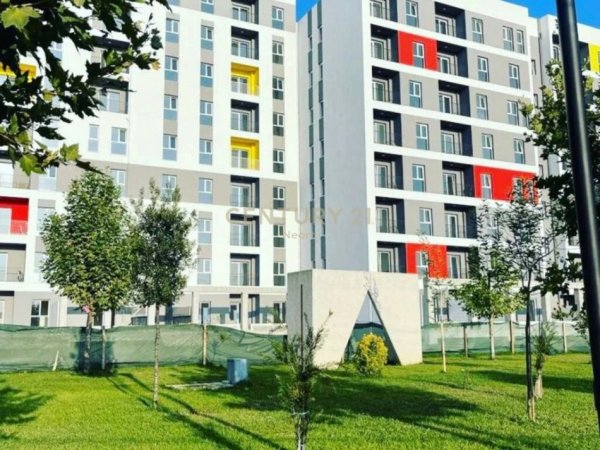 Tirane, shitet apartament 2+1 Kati 3, 91 m² 82.300 € (Qendra tregtare Univers Tirana) Neom103062
