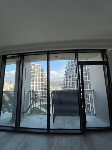 Tirane, jepet me qera apartament 1+1+Ballkon Kati 6, 82 m² (Lake View Residence, Liqeni Artificial)