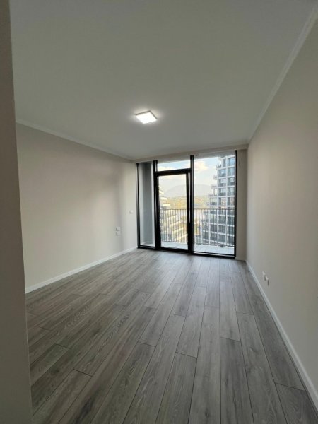 Tirane, jepet me qera apartament 1+1+Ballkon Kati 6, 82 m² (Lake View Residence, Liqeni Artificial)