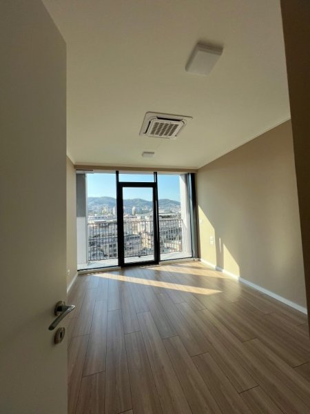 Tirane, jepet me qera apartament 2+1+Ballkon Kati 10, 127 m² (Lake View Residence, Liqeni Artificial)