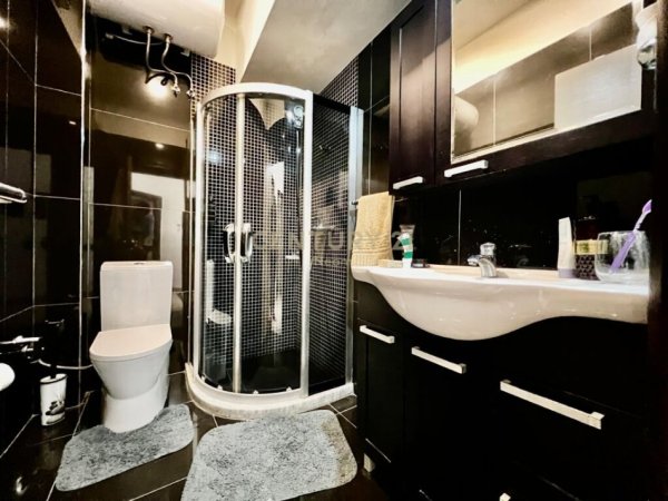 Tirane, jepet me qera apartament 2+1+Ballkon Kati 3, 103 m² 780 € (QIRA, APARTAMENT MODERN 2+1 Neom103037)