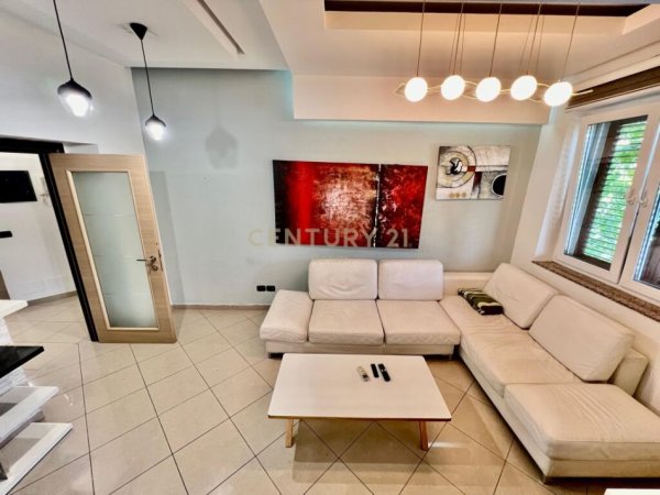 Tirane, jepet me qera apartament 2+1+Ballkon Kati 3, 103 m² 780 € (QIRA, APARTAMENT MODERN 2+1 Neom103037)