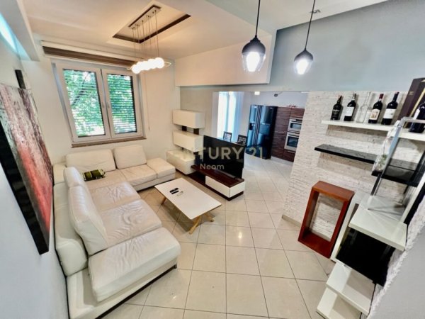 Tirane, jepet me qera apartament 2+1+Ballkon Kati 3, 103 m² 780 € (QIRA, APARTAMENT MODERN 2+1 Neom103037)