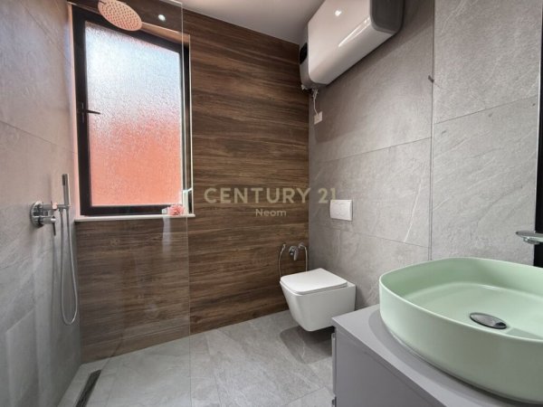 jepet me qera apartament 2+1+Ballkon Kati 4, 116 m² 650 € (2+1, NE REZIDENCEN CITY VIEW SHKOZE!!Neom102295)