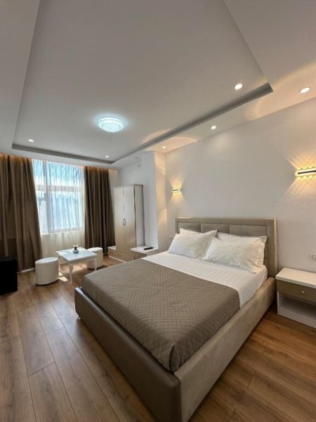 Tirane, jepet me qera hotel Kati 5, 1 m² 35.000 € (PALLATI I BRIGADAVE)