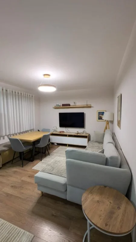 Tirane, shitet apartament 1+1 , 65 m² 150.000 € (Ministria e Drejtesise)