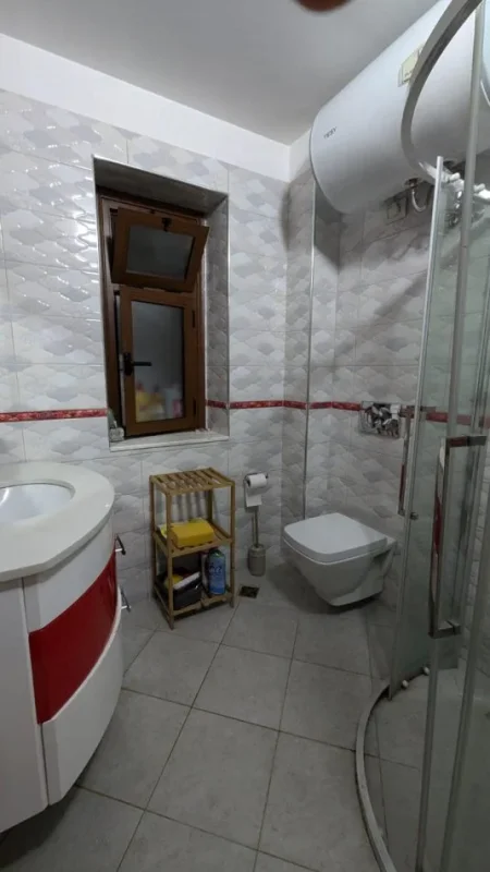 Tirane, shitet apartament 1+1 , 65 m² 150.000 € (Ministria e Drejtesise)
