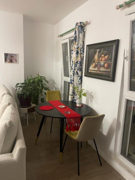 Tirane, jepet me qera apartament 2+1 Kati 5, 86 m² 450 € (univers city)