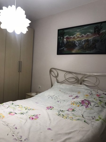 jepet me qera 2+1+Ballkon Kati 4, 87 m² 750 € (Rruga Kosovarve)