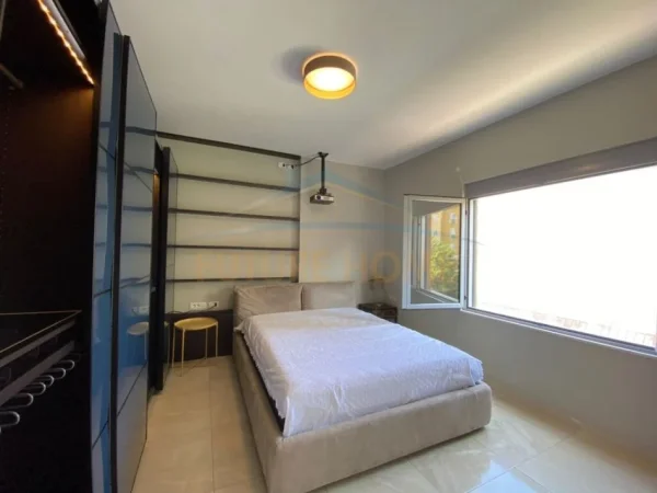 Tirane, jepet me qera apartament 2+1+Ballkon Kati 4, 97 m² 850 € (Qera, Apartament 2+1, Liqeni Artificial, Tirane)