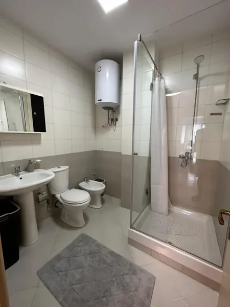 Tirane, shitet apartament 2+1+Ballkon Kati 5, 85 m² (Rruga Jordan Misja)