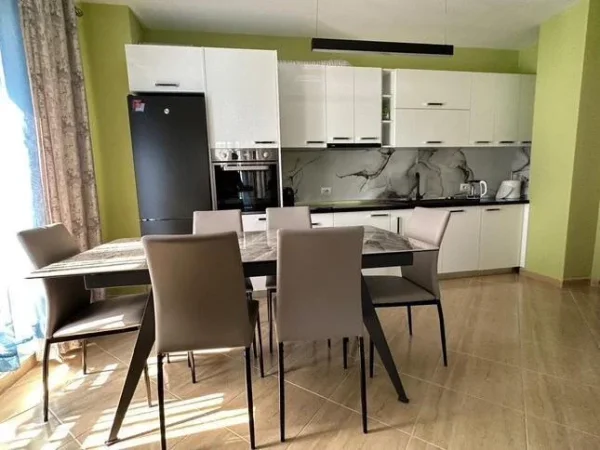 Tirane, shitet apartament 2+1+Ballkon Kati 5, 85 m² (Rruga Jordan Misja)