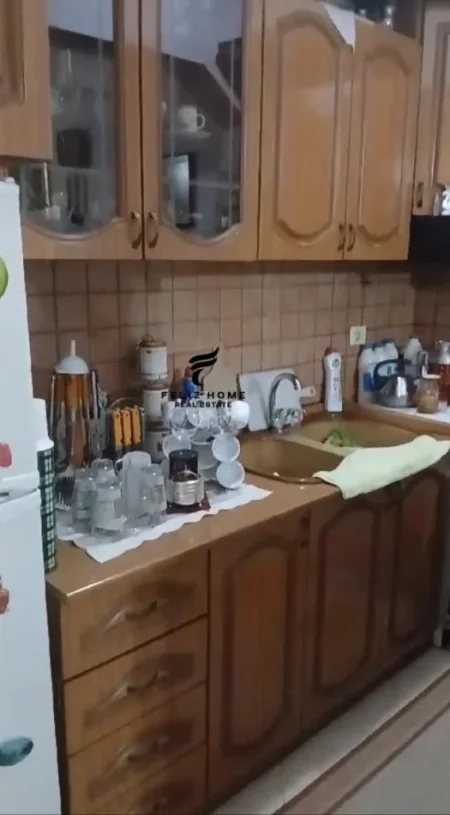 Tirane, shitet apartament 2+1 Kati 2, 107 m² 140.000 € (LAPRAKE)