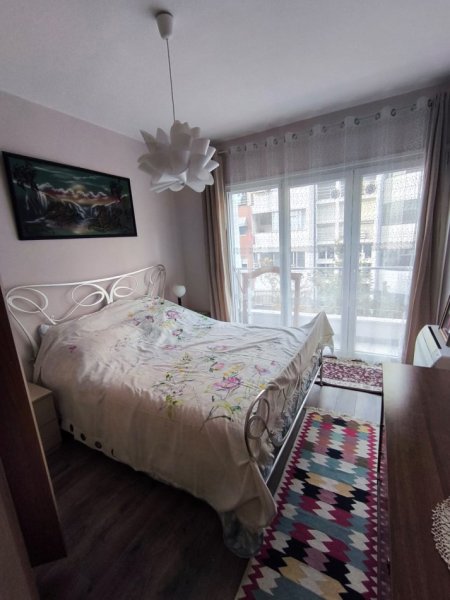 Shqiperi, me qera apartament 2+1+Ballkon Kati 2, sip 90 m² Rruga E Kosovareve)