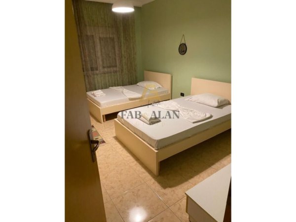 Tirane, jepet me qera apartament 2+1 Kati 2, 160 m² 1.200 € (Pazari i Ri)