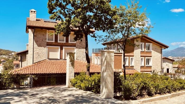 Tirane, shes apartament per investim 2+1+Aneks+Ballkon Kati 2, 108 m² (Prane Teg)