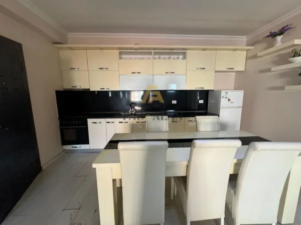 Tirane, shitet apartament 2+1 Kati 4, 103 m² 110.000 € (Fresku, Ana Market)