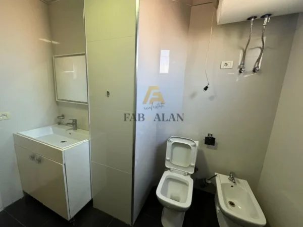 Tirane, shitet apartament 2+1 Kati 4, 103 m² 110.000 € (Fresku, Ana Market)