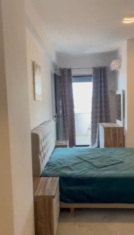Tirane, jepet me qera apartament 2+1+Ballkon Kati 7, 114 m² 700 € (Rezidenca Oasis)