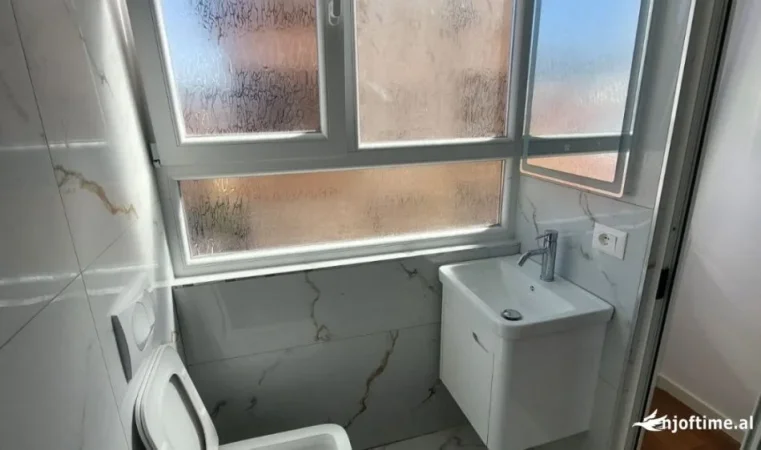 Tirane, shitet apartament 2+1+Ballkon Kati 4, 90 m² 185.000 € (Rruga e Dibrës, pranë Medresesë)