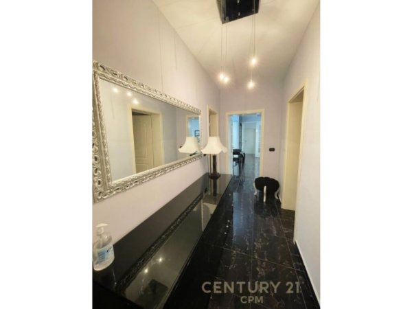 Tirane, jap me qera apartament 3+1+2+PARKIM , 140 m² 1.500 € (Rr. Perlat Rexhepi, Garda)