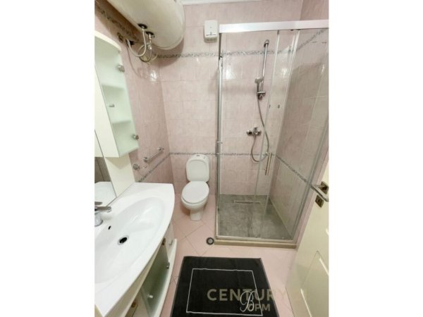 Tirane, jap me qera apartament 3+1+2+PARKIM , 140 m² 1.500 € (Rr. Perlat Rexhepi, Garda)