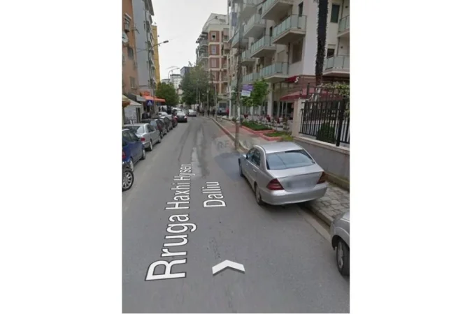 Tirane, shitet apartament 2+1 , 175.000 € 